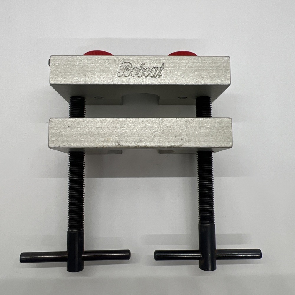 Bobcat Mouthpiece Puller